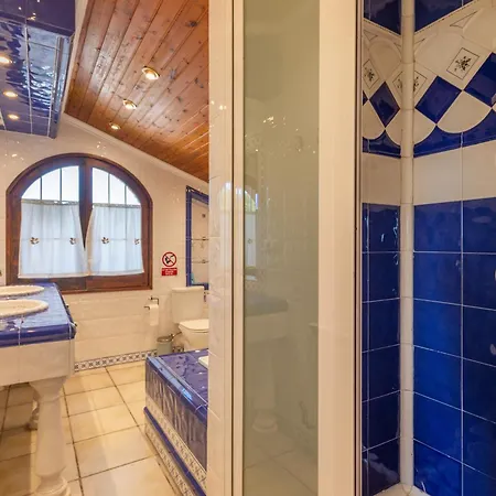 Casa Reina Vila *